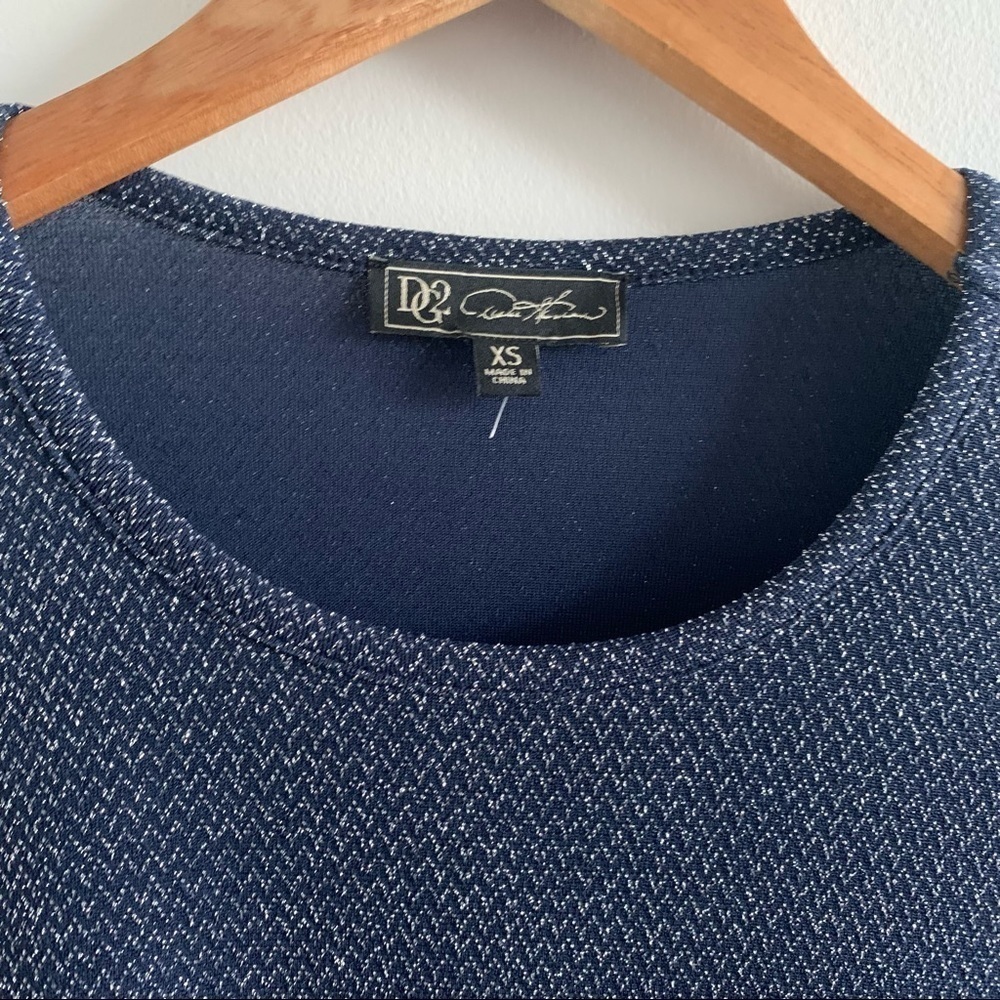 DIANE GILMAN Angled Hem Bateau Neck Top Eggplant Long Sleeve Blue Glitter - Picture 2 of 11